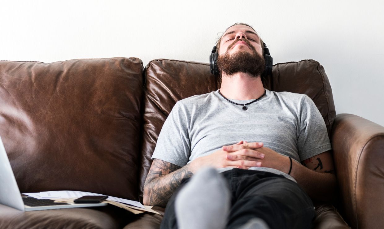 Por qué sentimos más cansancio después de comer