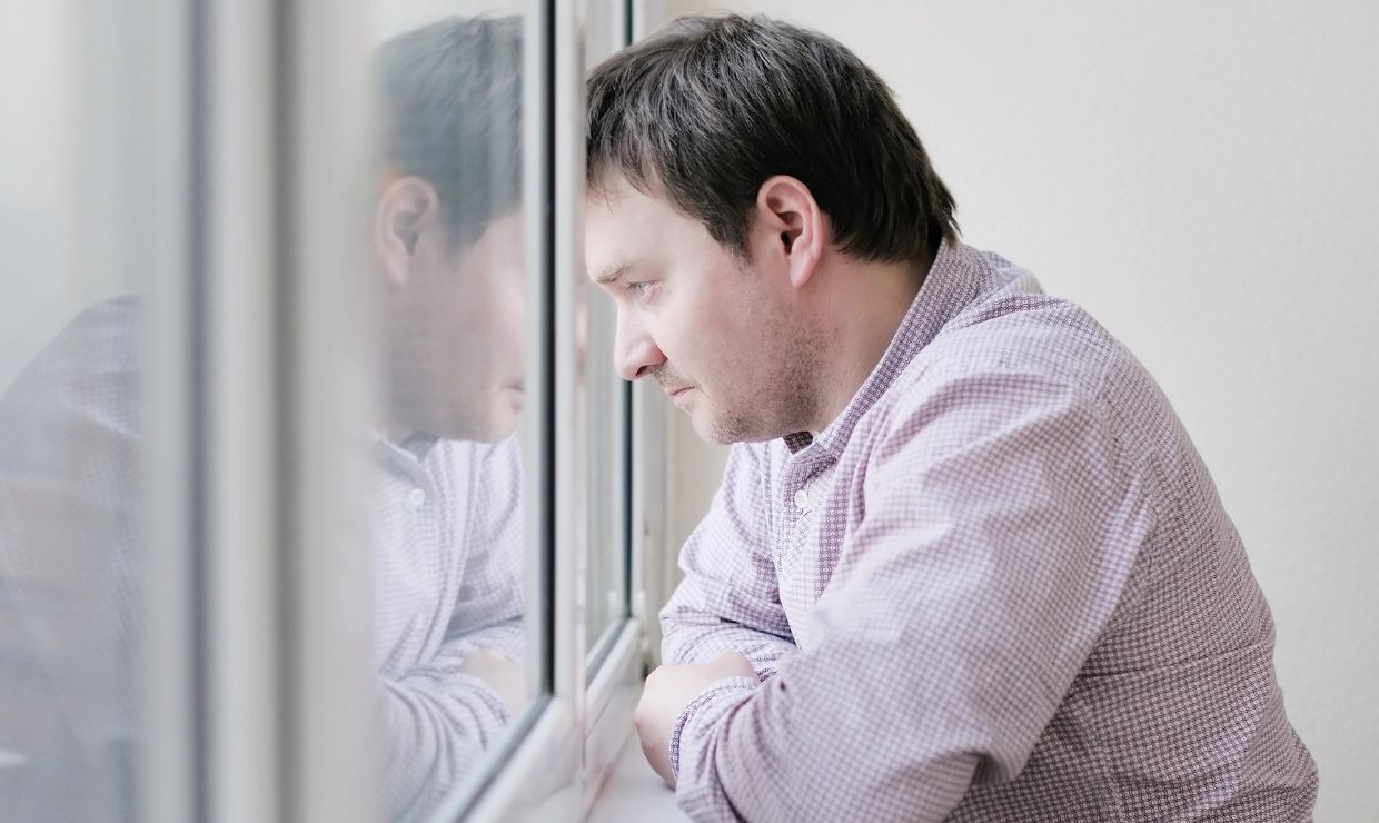 La salud mental en invierno: cómo afectan la luz, el aislamiento y la actividad física