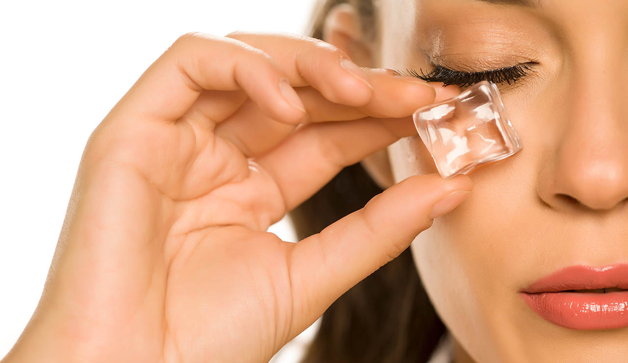 Hielo sobre la cara