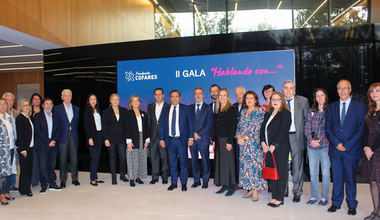 Foto de familia Gala Hablando con...