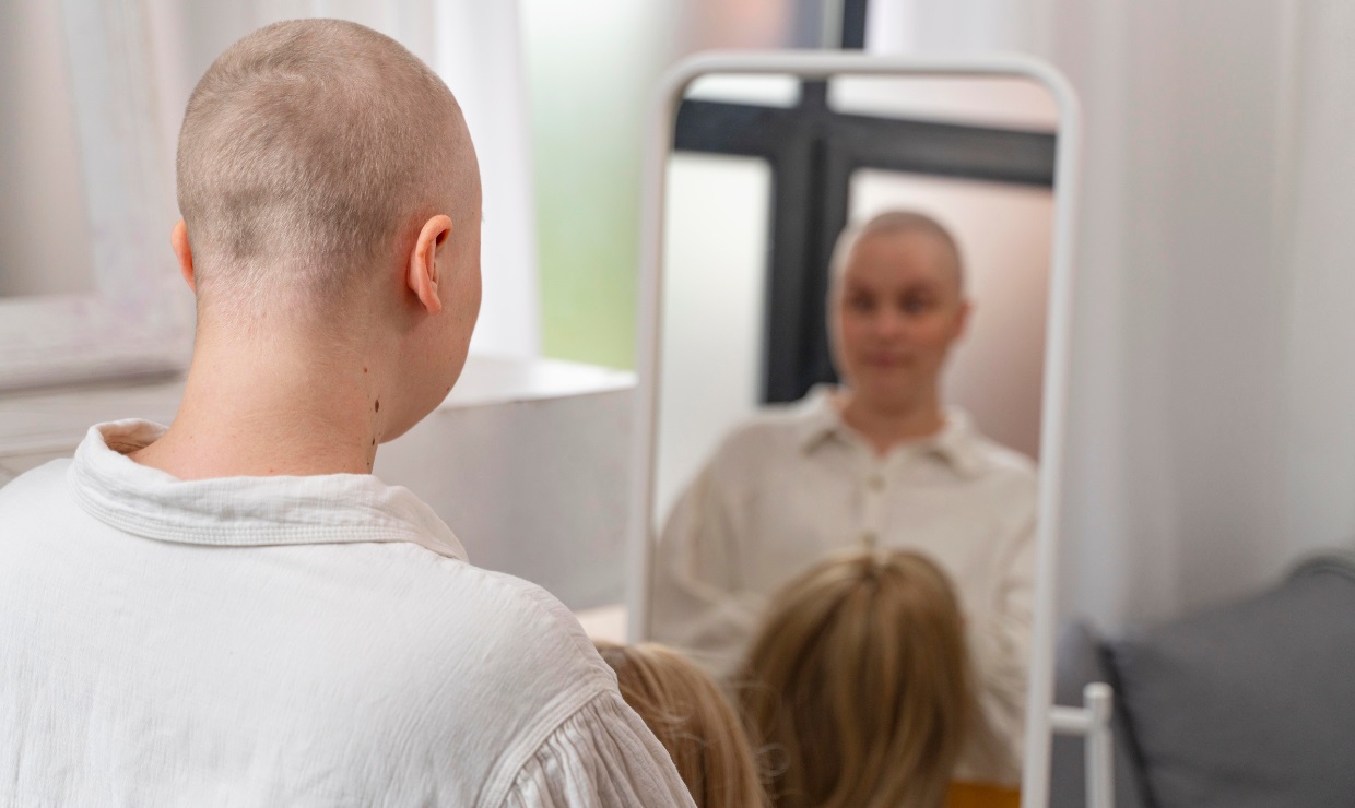 La formación del farmacéutico en maquillaje oncoterapéutico: pilar fundamental para pacientes con cáncer