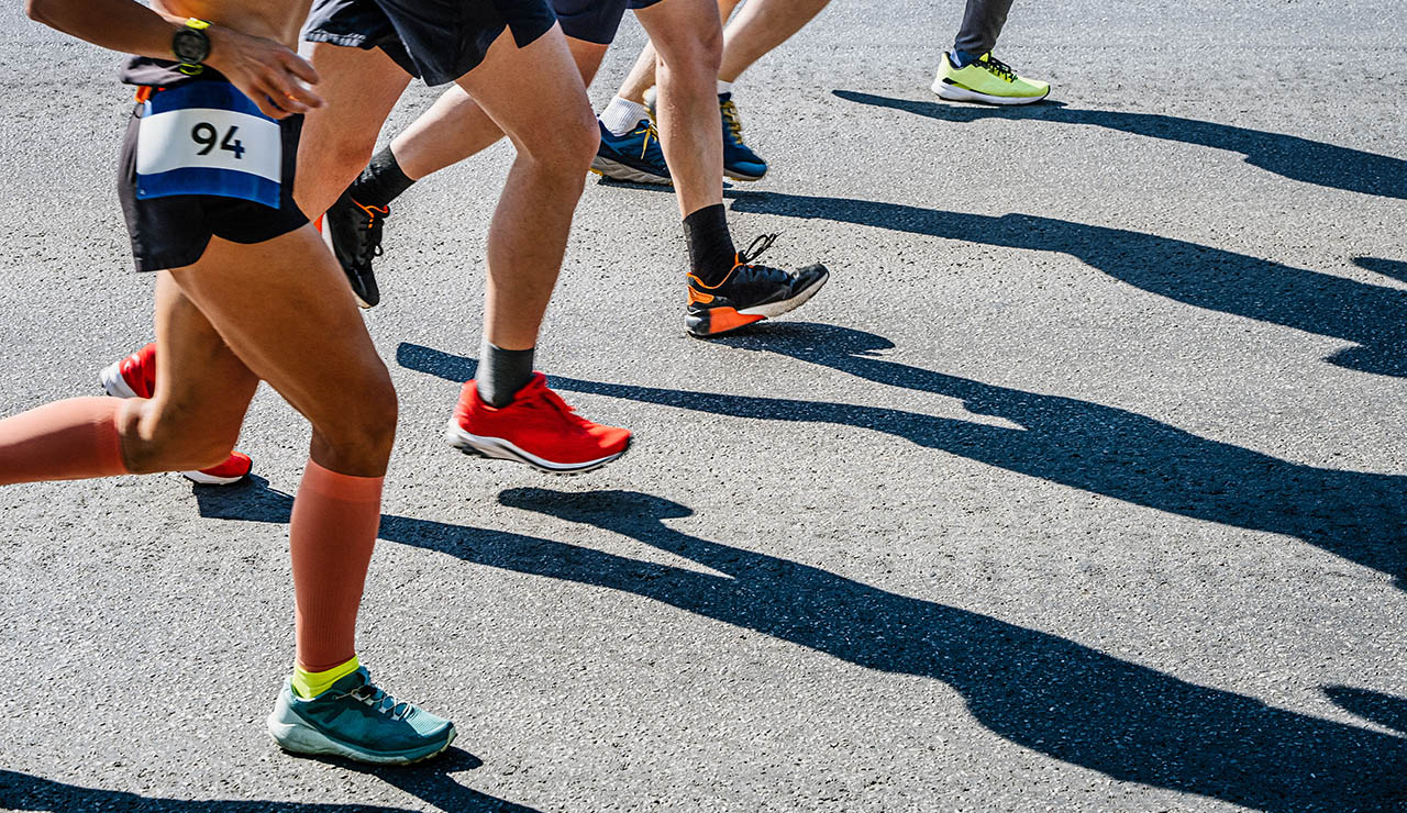 personas corriendo una maratón