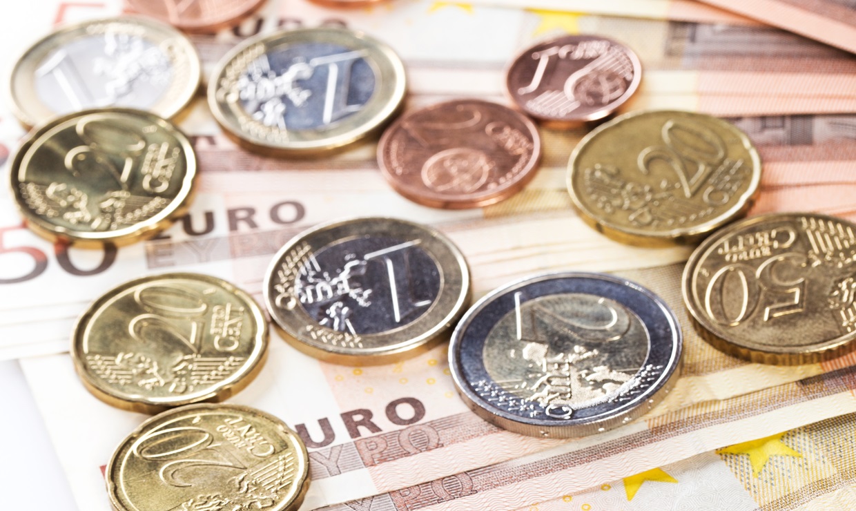 Bajan ligeramente los tipos de interés tras dos años de escalada