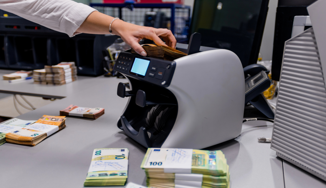 Máquinas de cobro automático para evitar descuadres en las cuentas de la farmacia