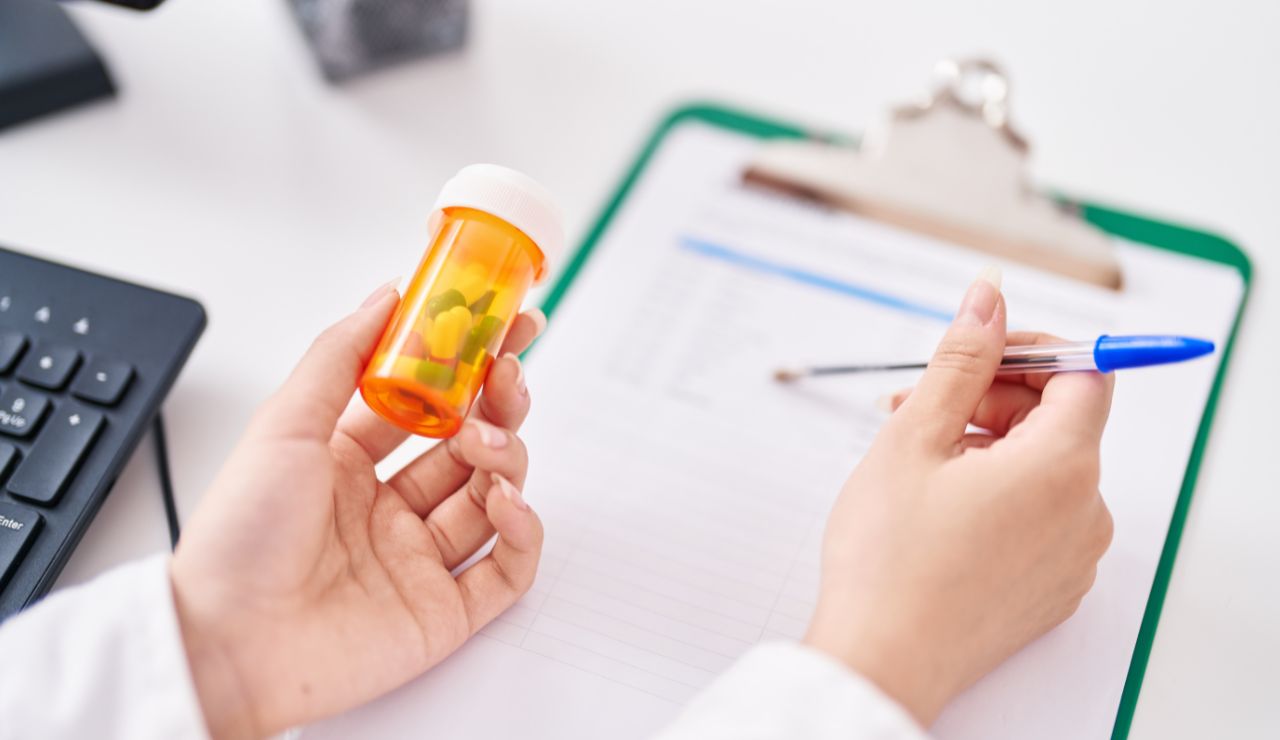 Por qué externalizar servicios es una buena estrategia para mejorar la competitividad en farmacias