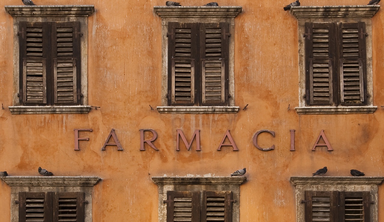 La farmacia rural se erige como un punto sanitario neurálgico en zonas despobladas