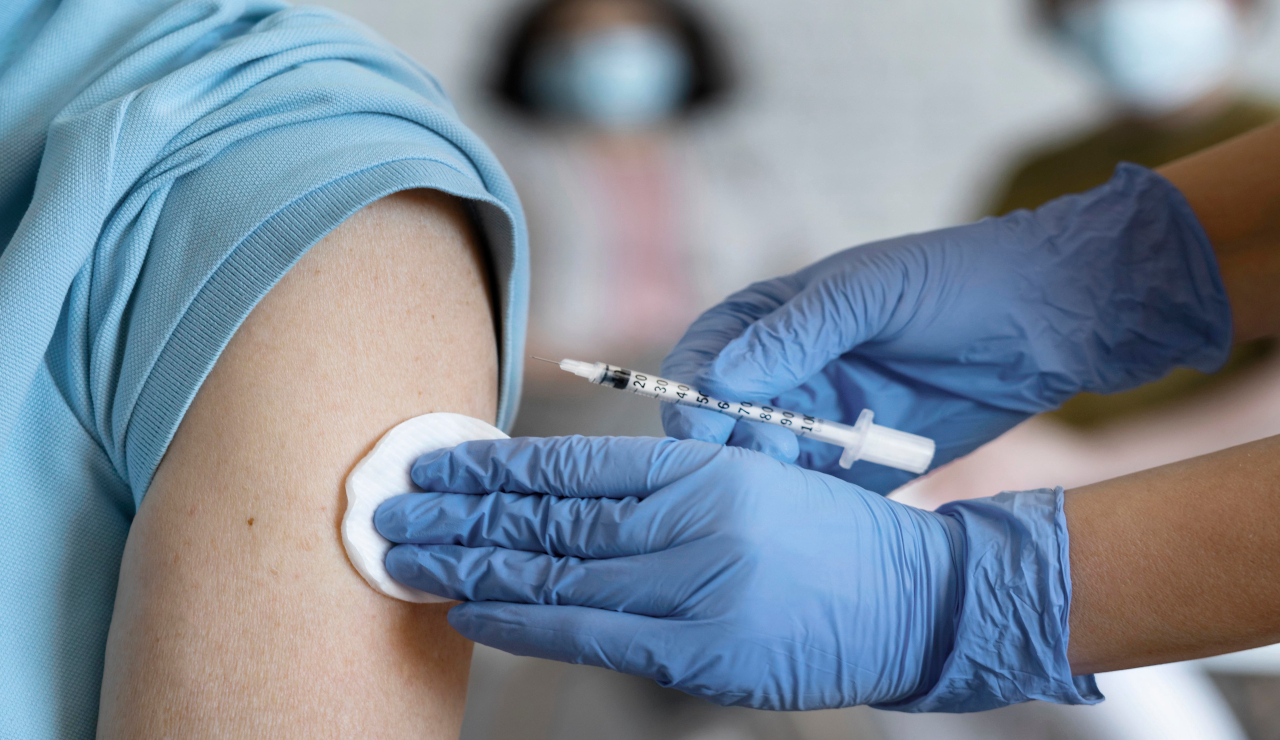Estas son las novedades para la campaña de vacunación de gripe y COVID-19 en 2025