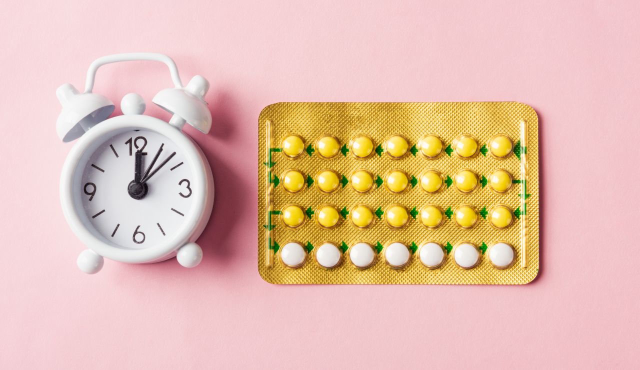Los anticonceptivos femeninos han sido un hito en la liberación sexual y reproductiva de las mujeres. Sin embargo, su impacto no está exento de dudas y efectos secundarios que toda persona debería conocer.