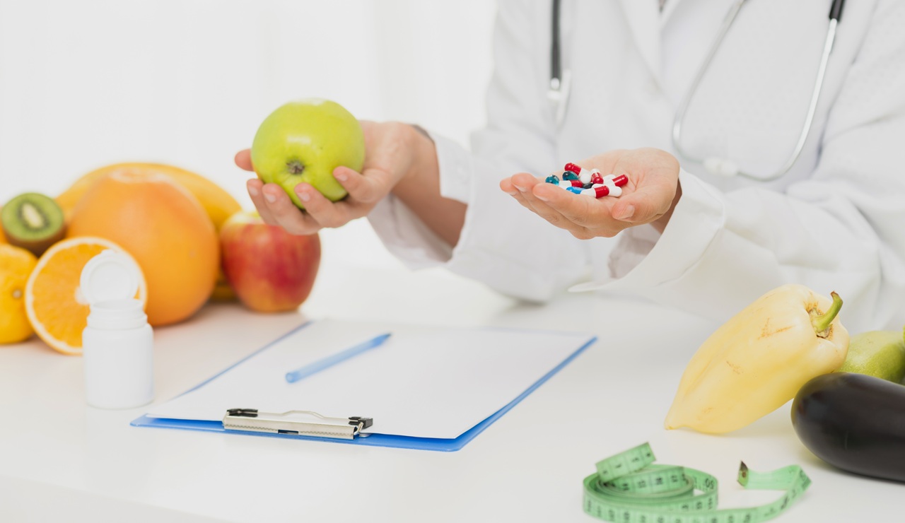 Conocimiento farmacéutico para disminuir el riesgo de interacción entre alimentos y medicamentos