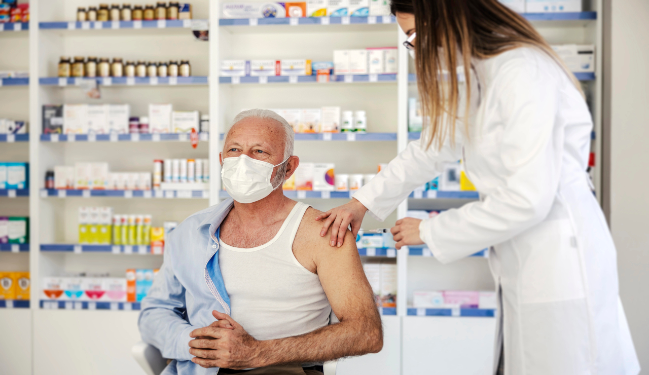 La farmacia comunitaria, esencial para mejorar la cobertura vacunal en plena campaña de inmunización