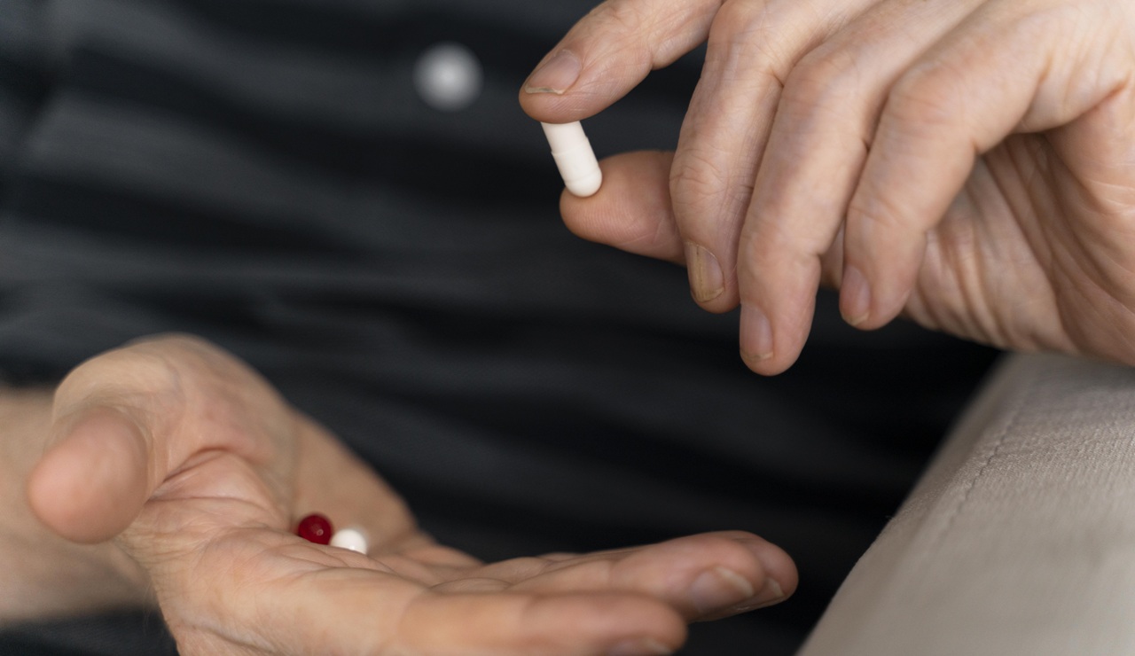 Cómo puede afectar al tratamiento triturar o disolver una pastilla antes de tomarla